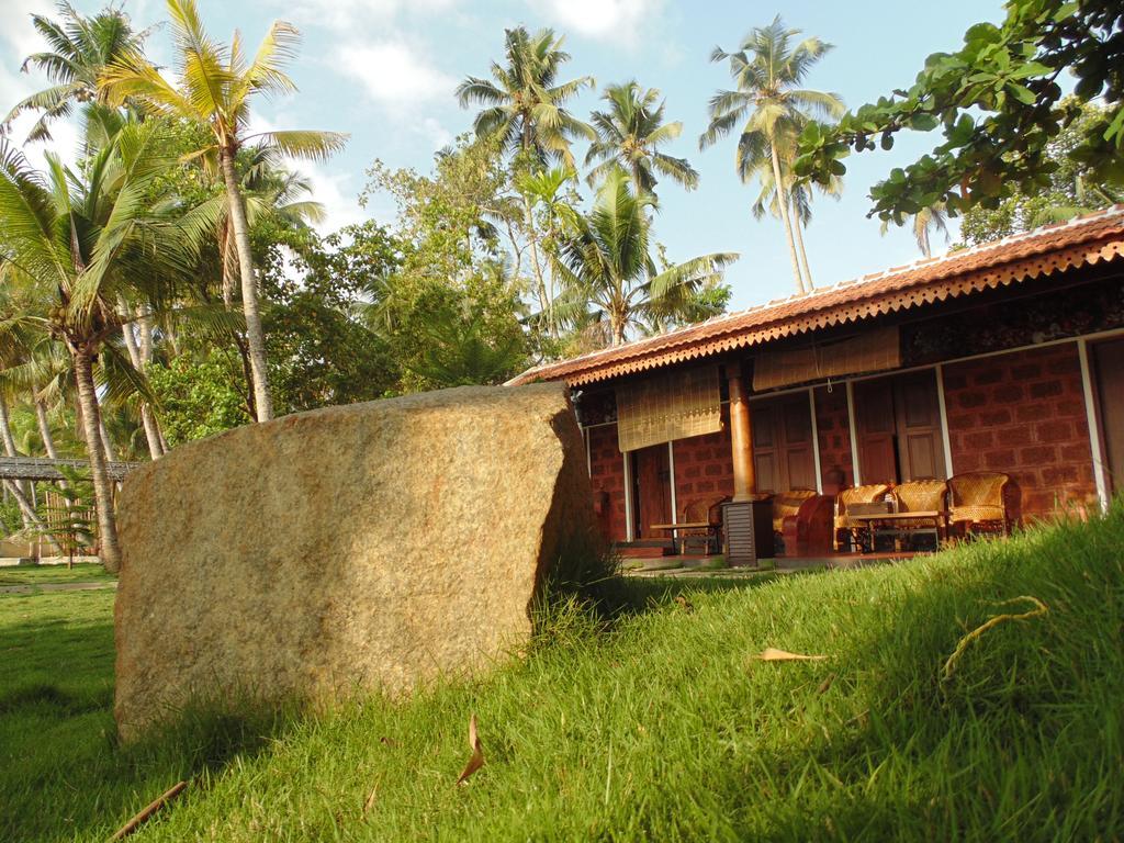 Ambadis Villas Kodungallur Exterior photo