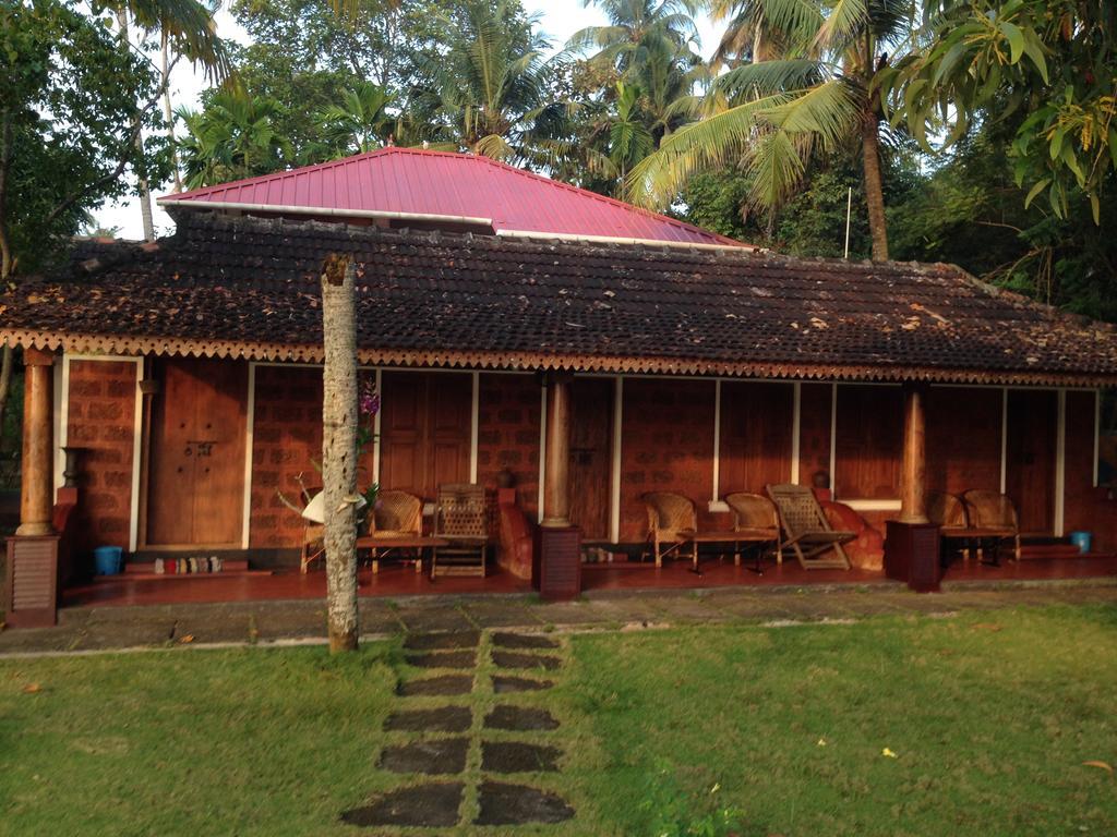 Ambadis Villas Kodungallur Exterior photo
