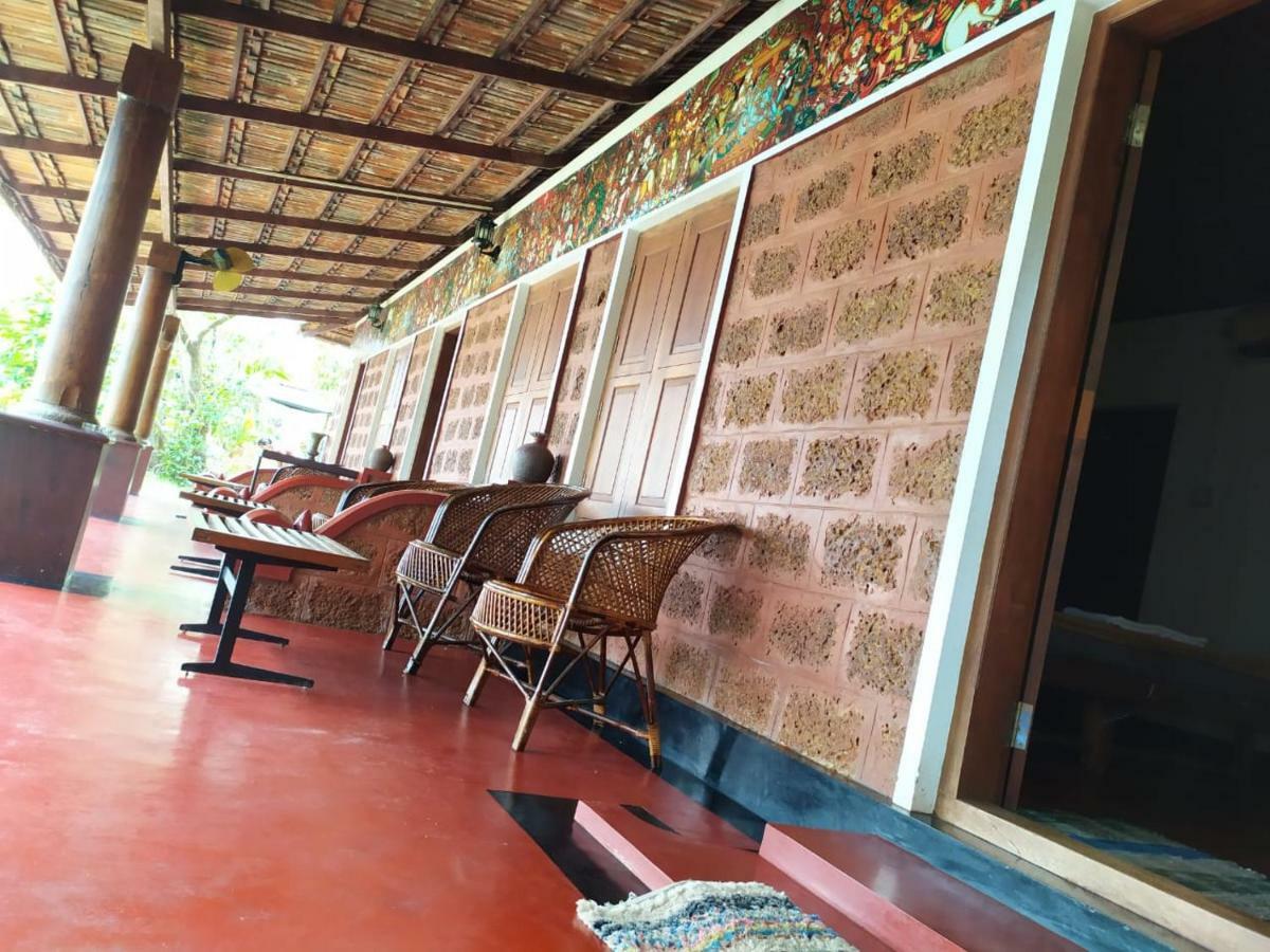 Ambadis Villas Kodungallur Exterior photo